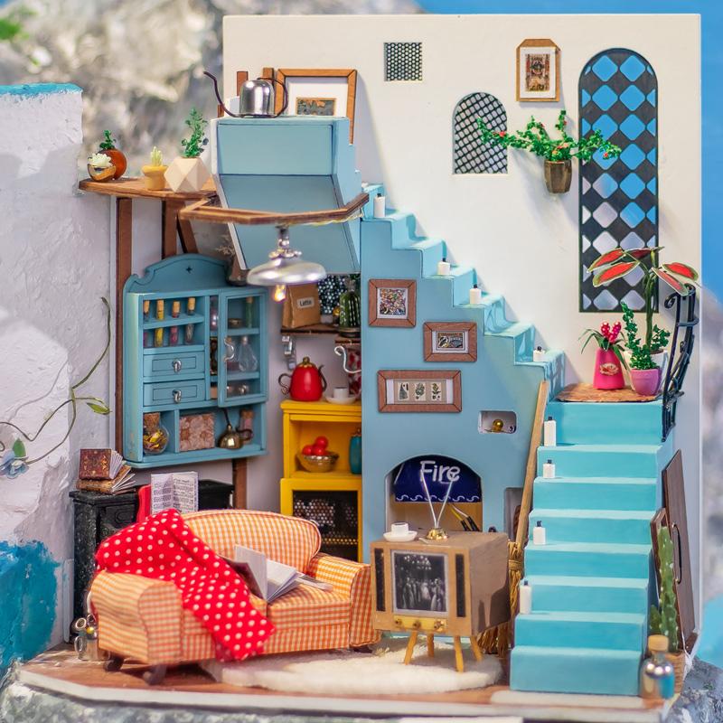 Joy's Peninsula Living Room-DIY Dollhouse